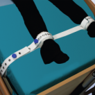 Фиксирующий ремень для ног с магнитными замками с креплением к кровати Orliman 1015